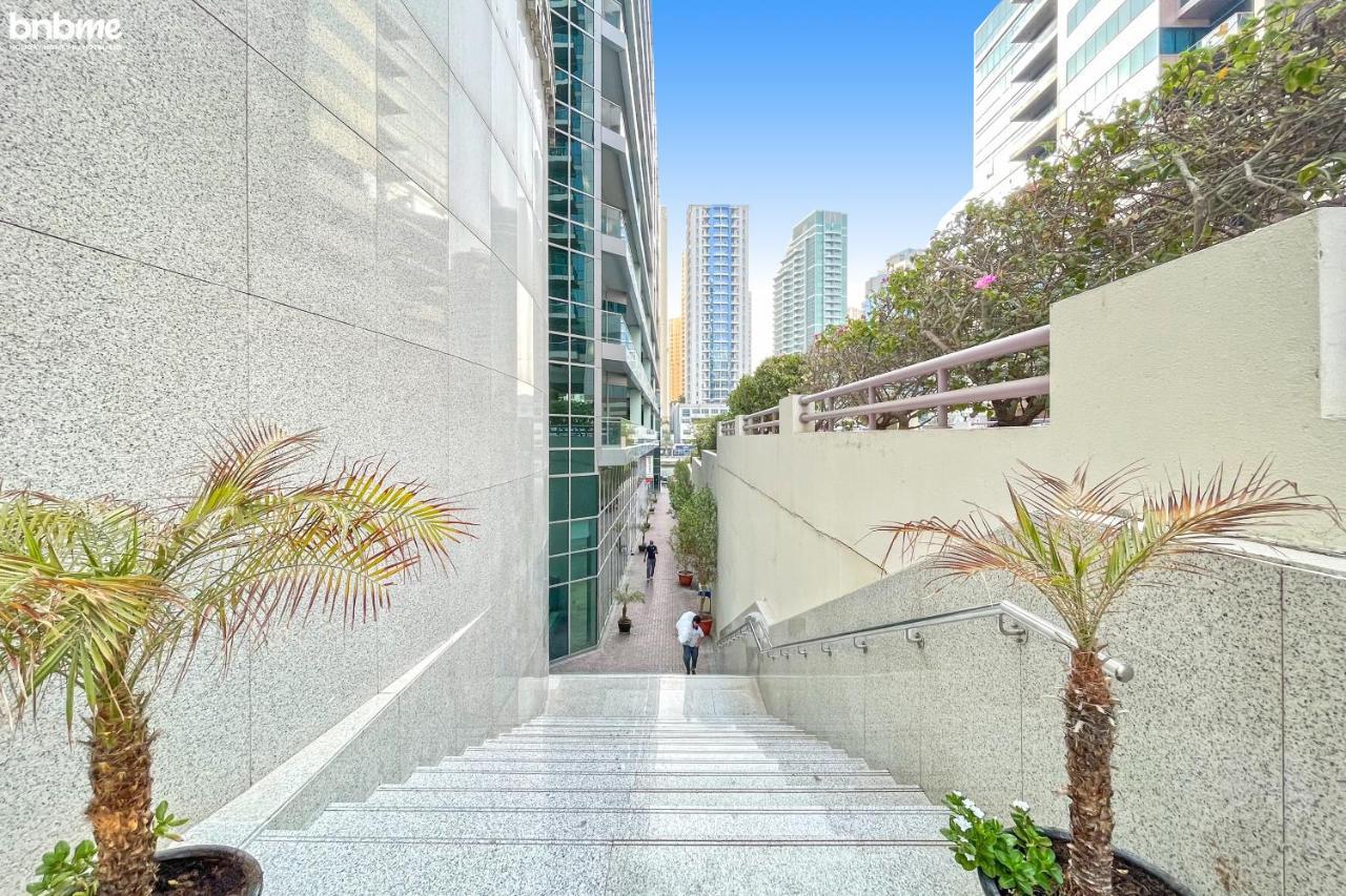 Bnbmehomes - Sit Back & Enjoy Seeing The Luxury Yachts Drive By - B67 Dubai Exterior foto